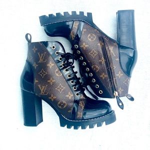 Authentic Louis Vuitton Star Trail Ankle Boots 39